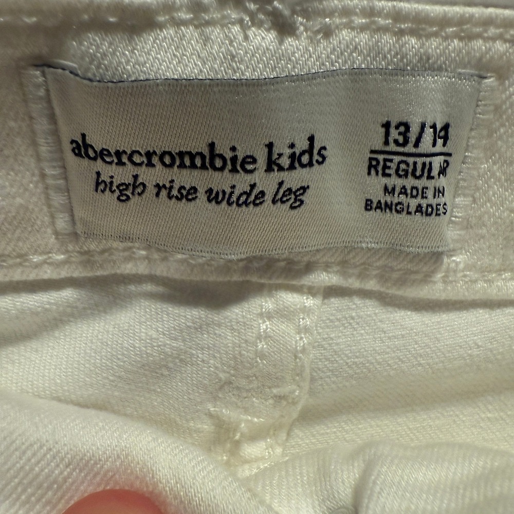 Abercrombie Kids Girls High Rise Jeans 13/14 Wide Leg Floral Embroidered NWT - Picture 4 of 6